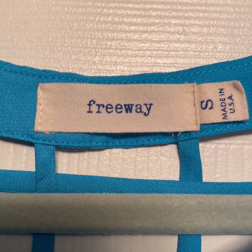 Freeway Teal High Low Tank Top…size S - Picture 3 of 3